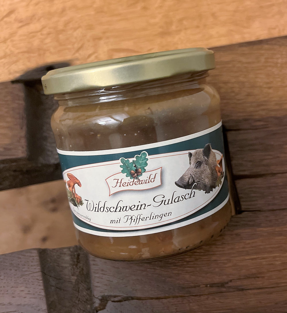 Wildschwein-Gulasch mit Pfifferlingen